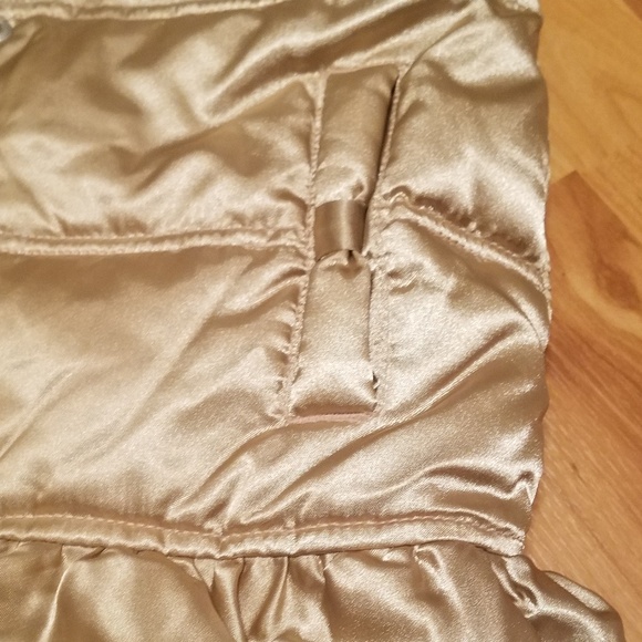 GYMBOREE | gold puffer vest - Picture 4 of 6